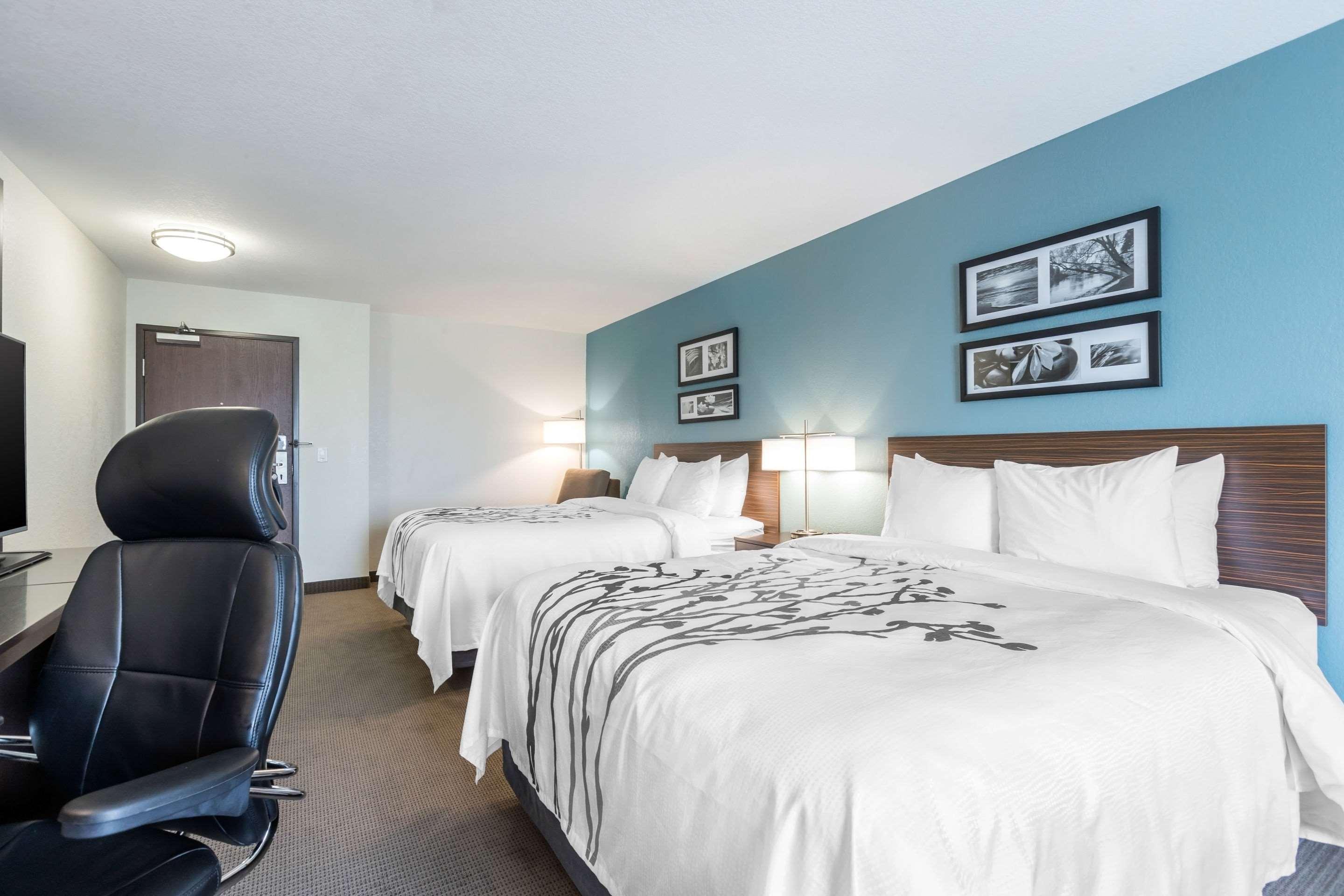 Sleep & Near Jordan Creek 2* West Des Moines