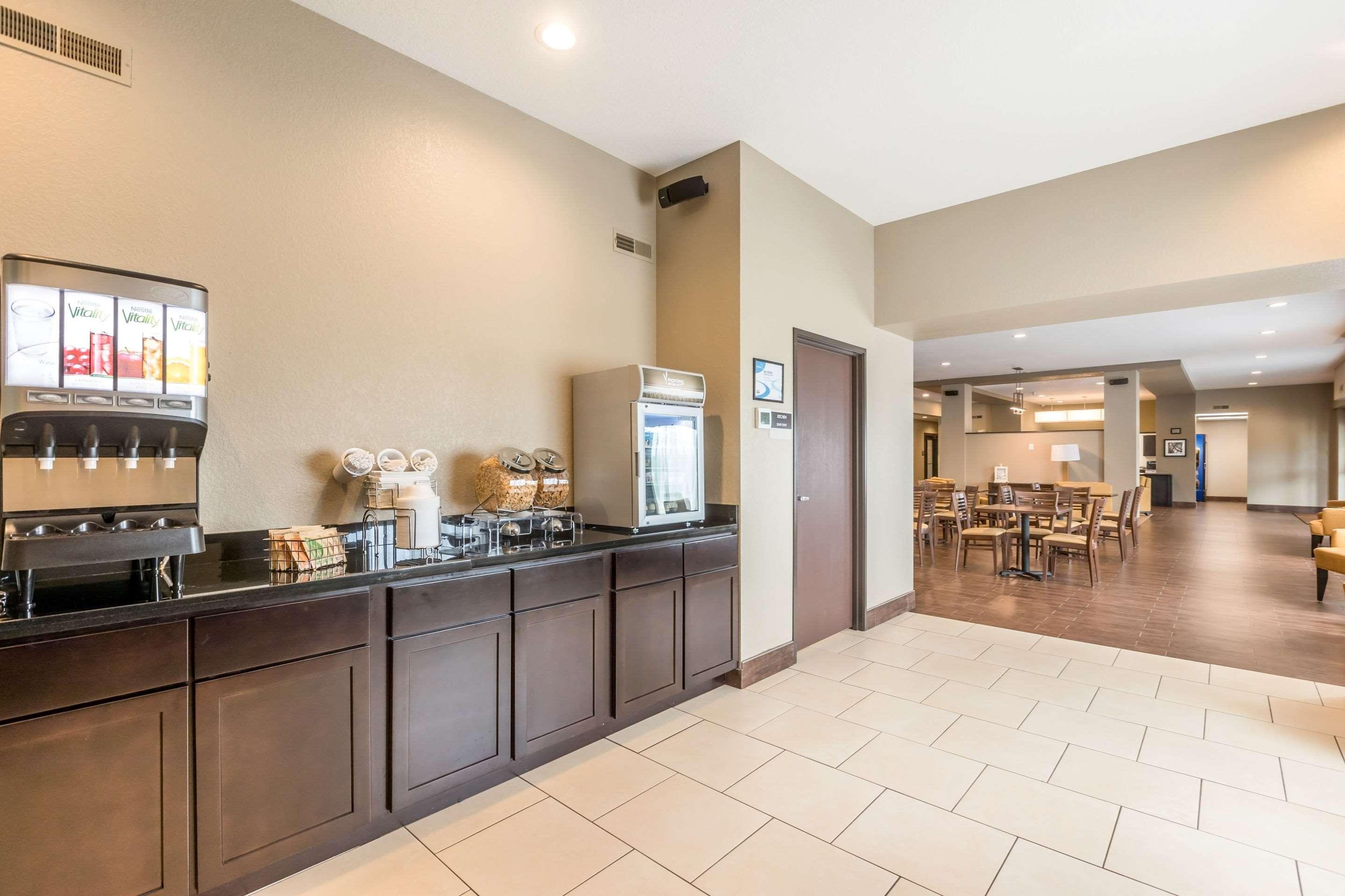 Hotel Sleep & Near Jordan Creek West Des Moines