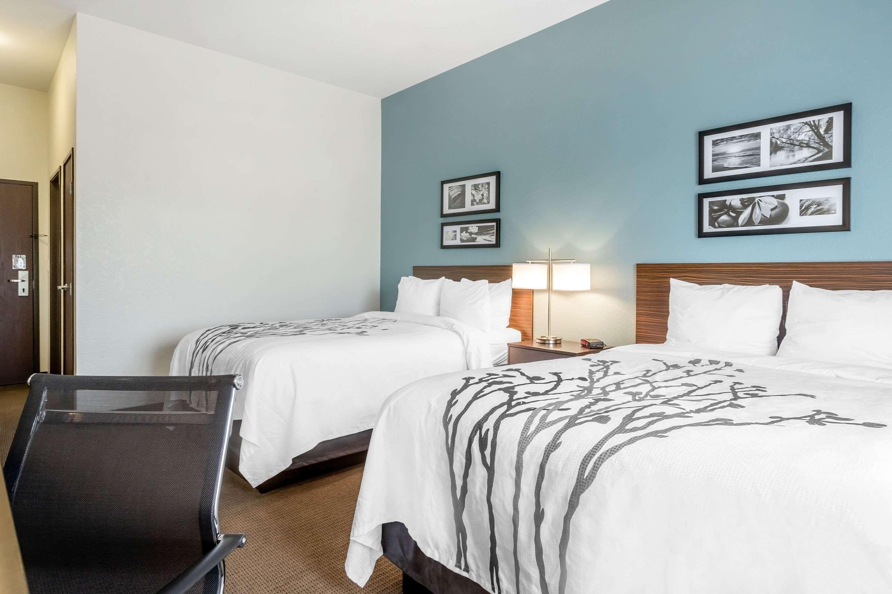 Sleep & Near Jordan Creek Hotel 2*