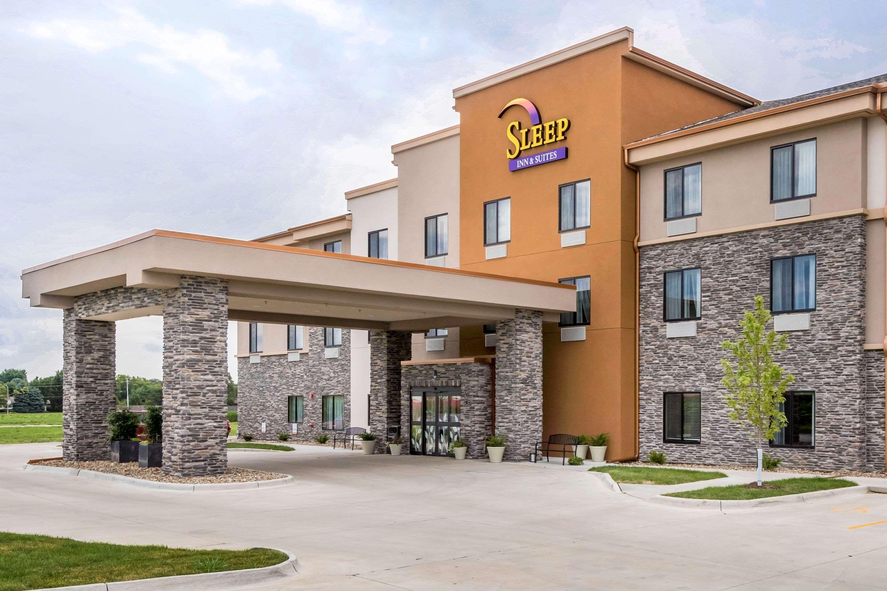 Hotel Sleep & Near Jordan Creek 2*