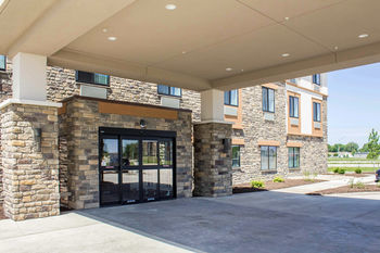 Sleep & Near Jordan Creek Hotel West Des Moines